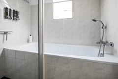 Schoofstraat 24, 1446 DD Purmerend - Badkamer